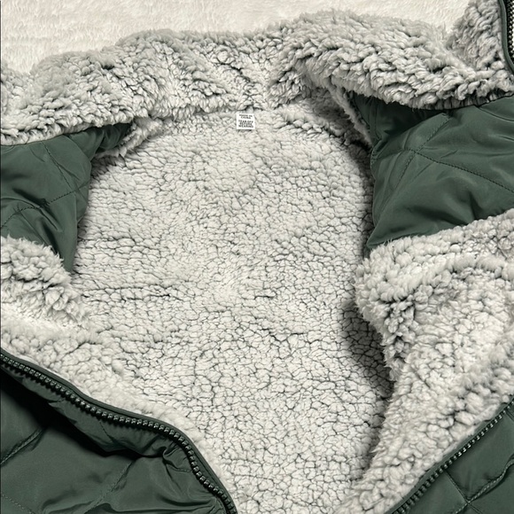 Free Country Green Quilted Vest - Picture 7 of 9